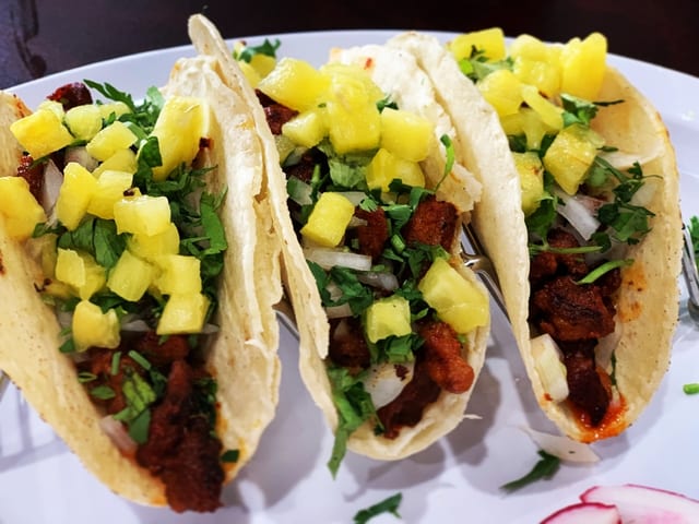 Al Pastor Hawaiano Taco